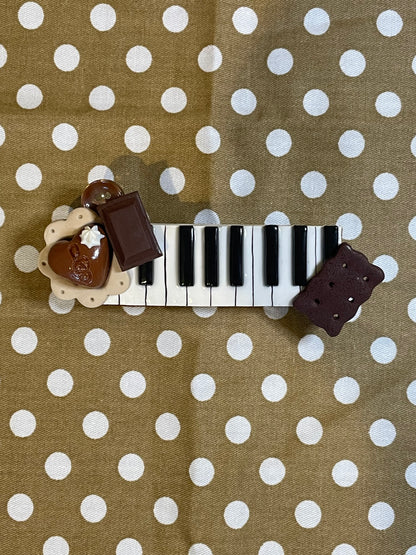 Choco piano (๑ᵔ⤙ᵔ๑)