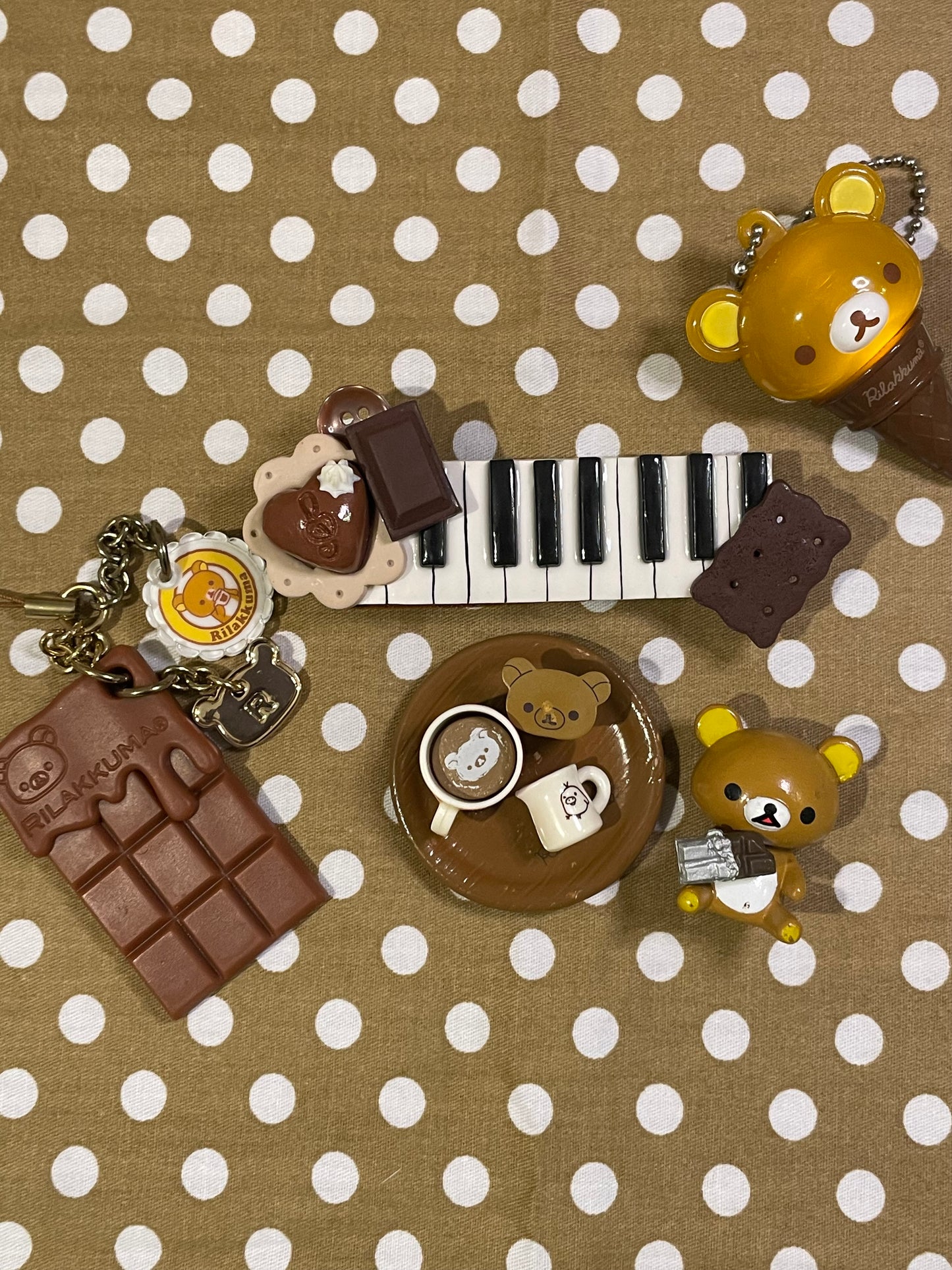 Choco piano (๑ᵔ⤙ᵔ๑)